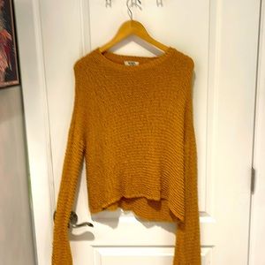 BB Dakota Open knit, bell sleeved sweater, size M. Good condition.